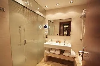 Ma Nazaries Business And Hotel 5*